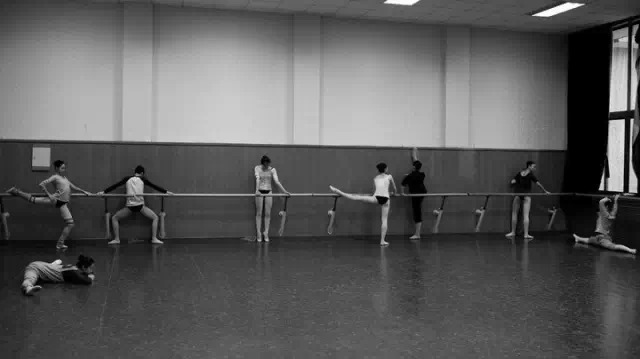 客戶面前無小事不推事，舞蹈地膠品牌才能立的住