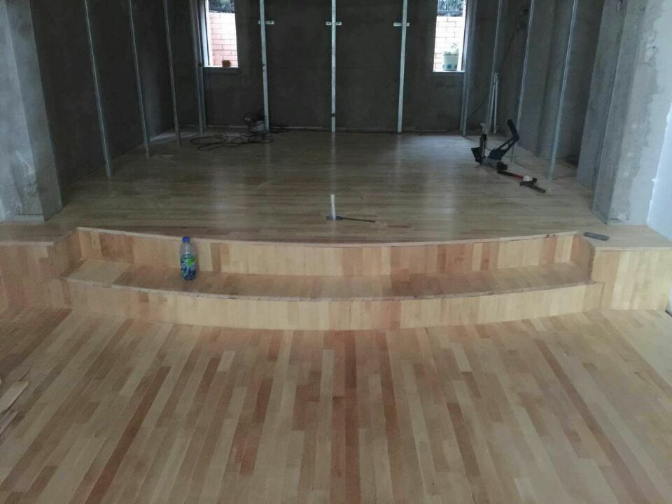 舞臺木地板旺季銷售雖然忙，提升用戶滿意度是關鍵