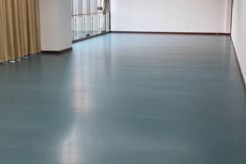 和其他地板相比，舞蹈地板有什么獨有的優(yōu)勢呢？