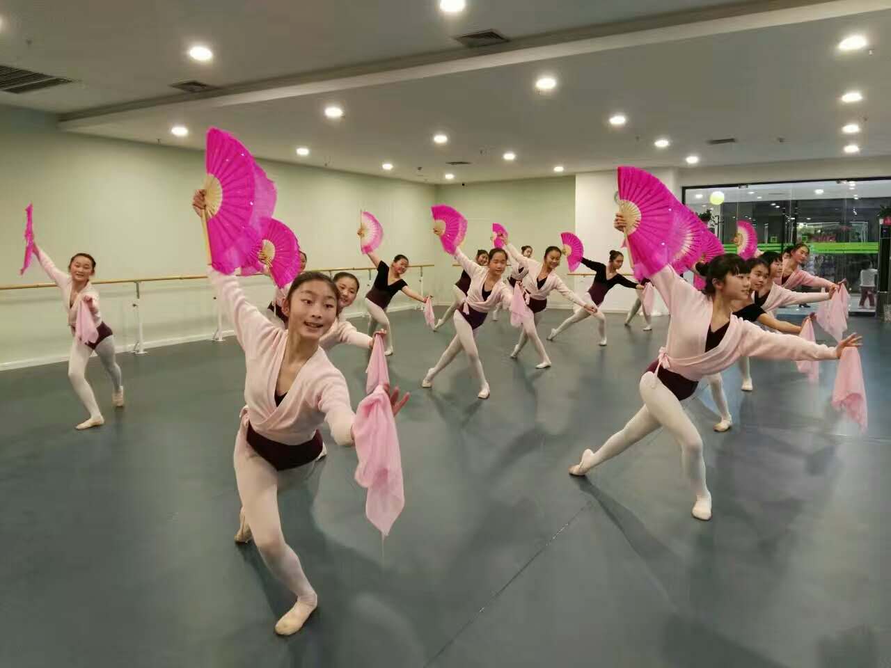 舞蹈地板的品牌及價格介紹