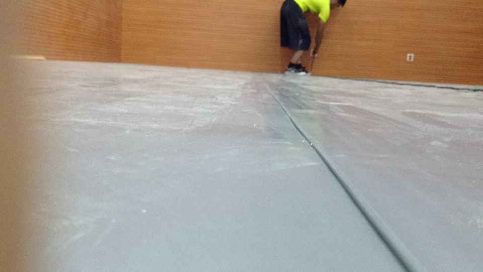 吉安市特殊教育學(xué)校舞蹈地膠鋪設(shè)案例