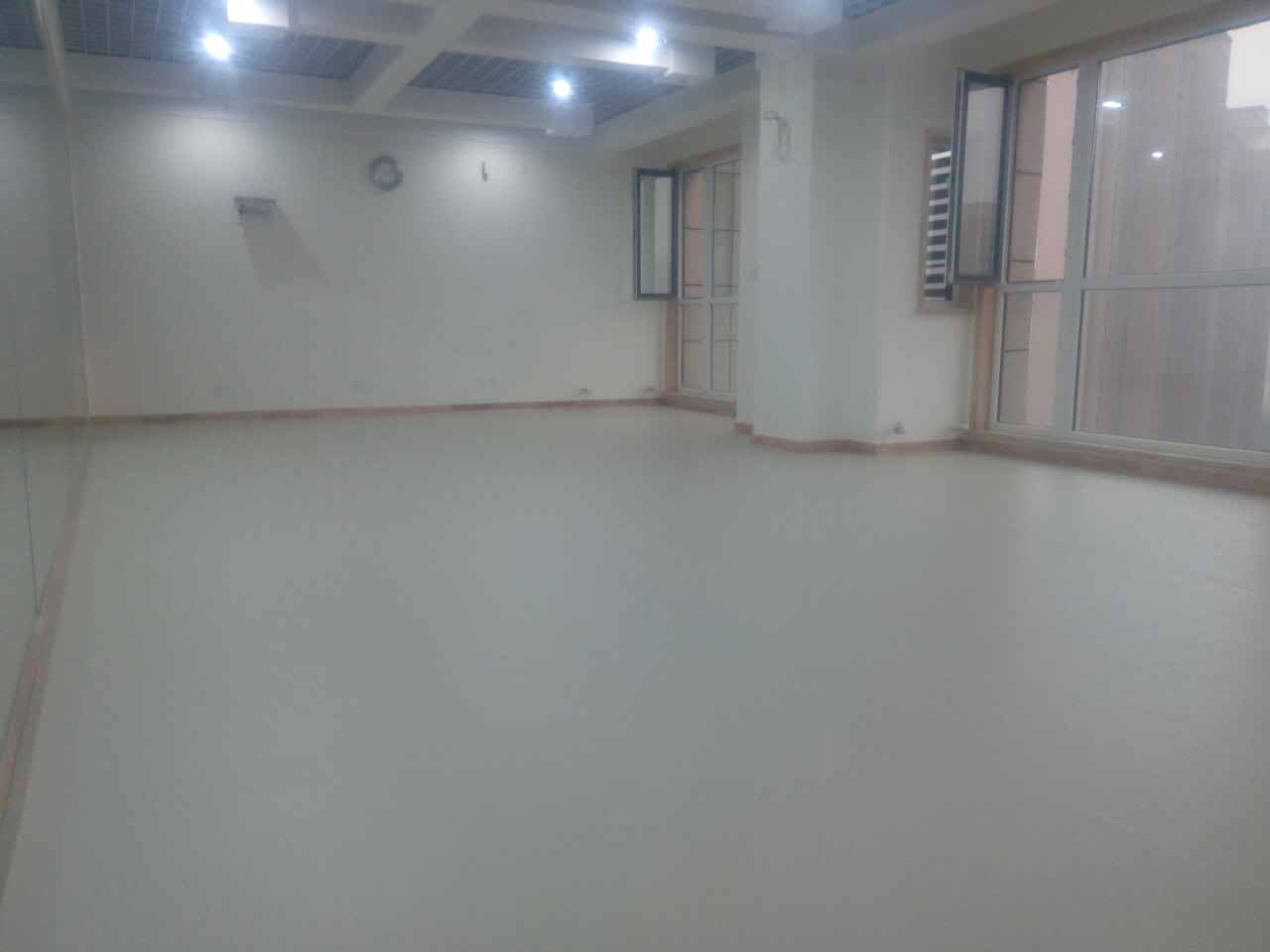 舞蹈地膠--建業(yè)左岸物業(yè)成功案例