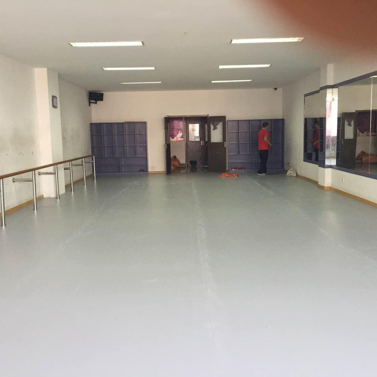 舞蹈地膠--揚州前進舞蹈室鋪設案例