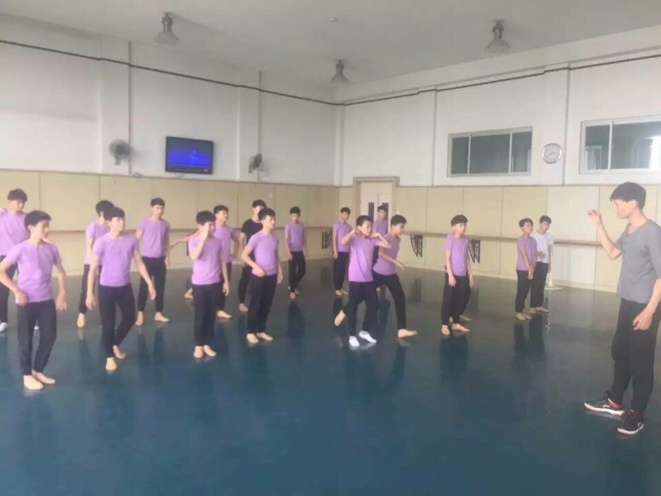 舞蹈地膠,舞蹈地板