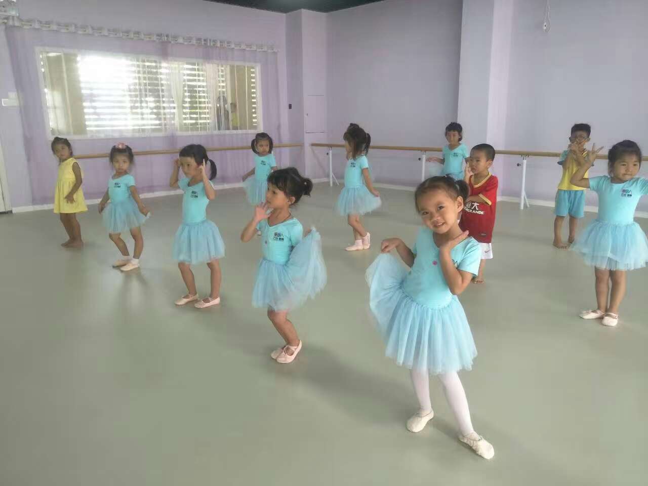 舞蹈室地膠,舞蹈地膠